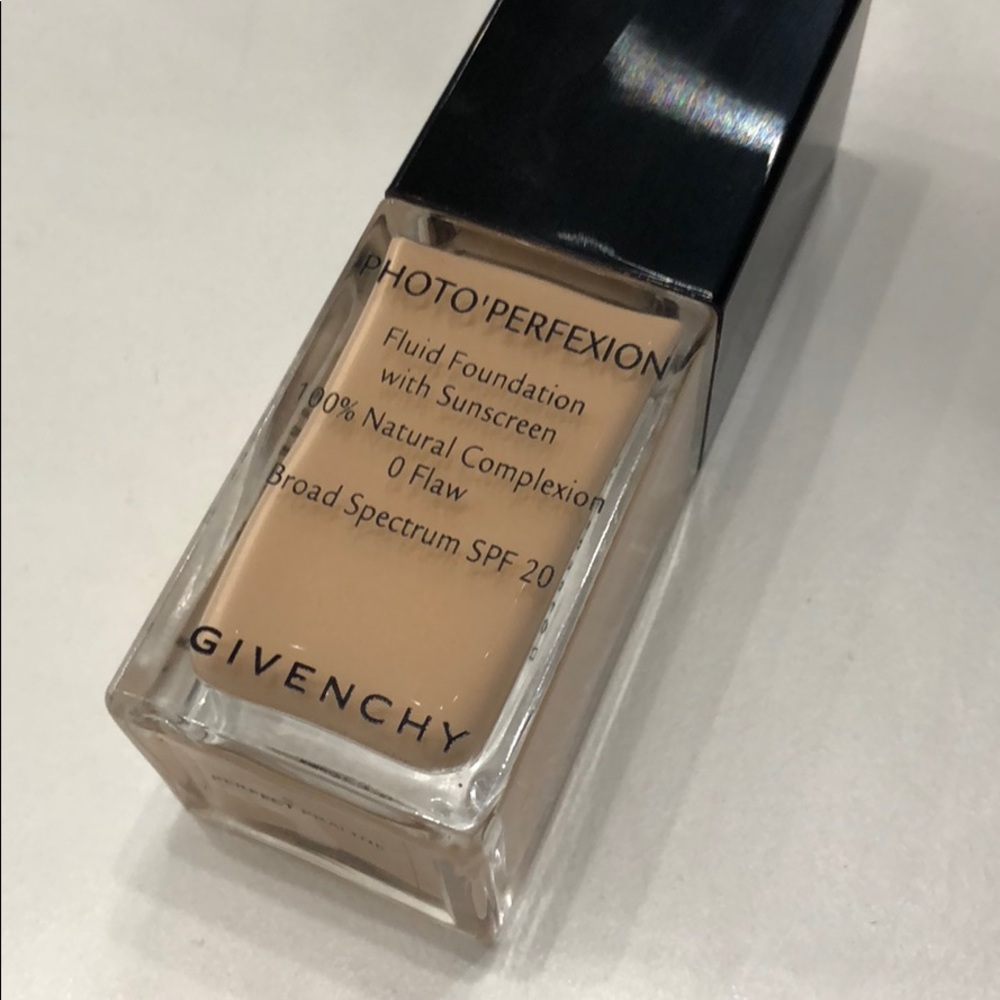 Givenchy Photo Perfexion Fluid Foundation Praline5
